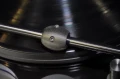 Oracle-Origine-tonearm.webp